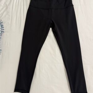 Lululemon Black Wonder train Leggings
